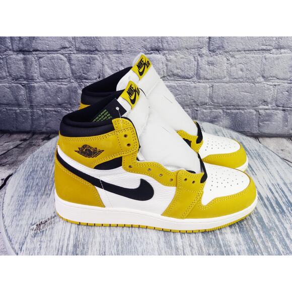 Jordan 1 Retro High GS "Yellow Ochre" Yellow Ochre/Black-Sail 6Y Women 7.5 NIB - Picture 6 of 10